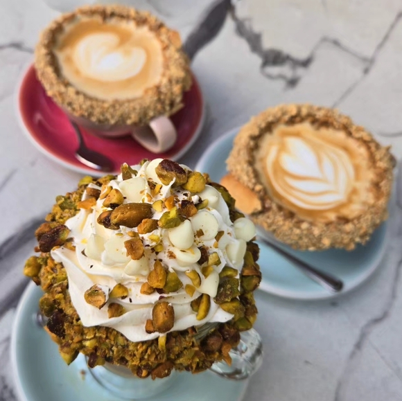 ♥️🍉ENTIRE TRAY IS $6-$8!!! TOPS/DRESSES/BIKINIS/SHOES & ACCESSORIES🍉♥️ - Picture 8 of 9